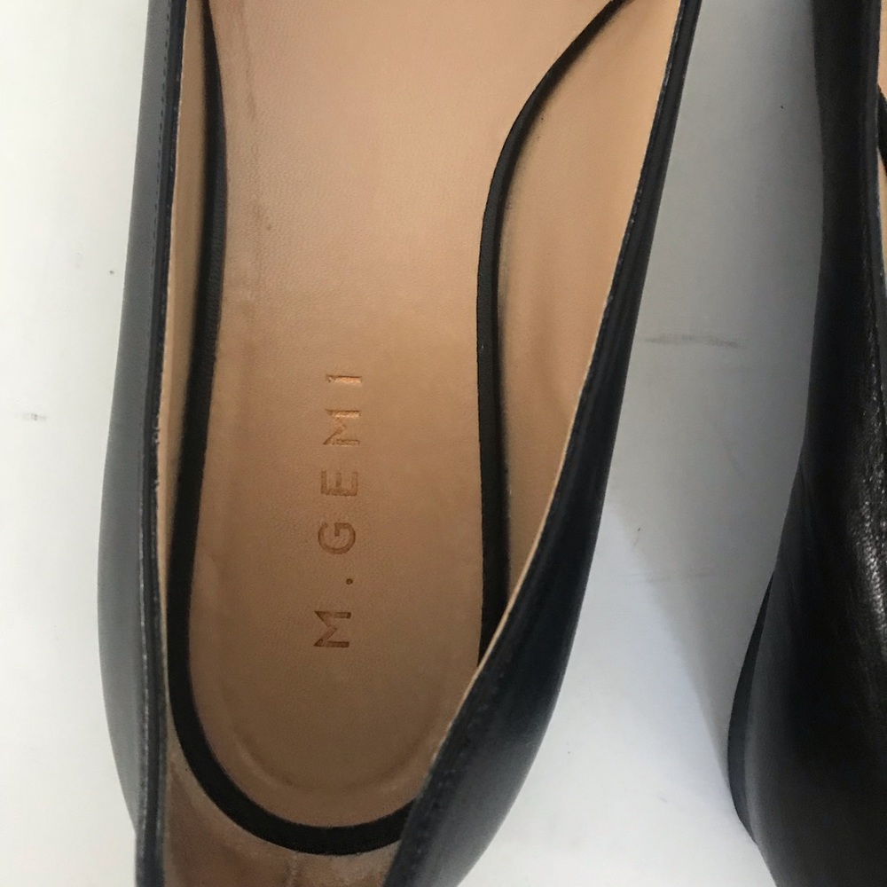 M. Gemi The Fortuna Black Leather Point Toe Flat - Picture 4 of 8